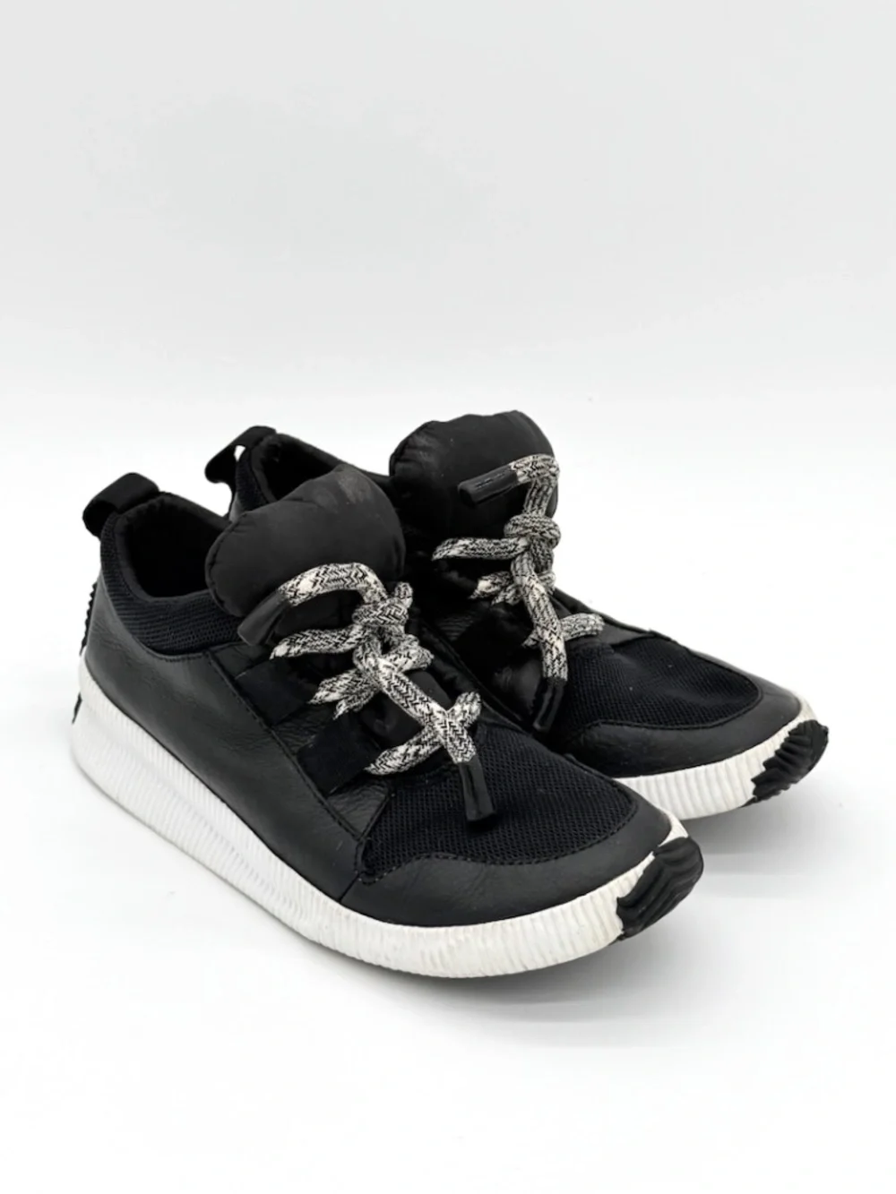 Sorel Out N About Plus Street Sneak Black Leather Mesh Shoes Women Sz 8.5 NL3610